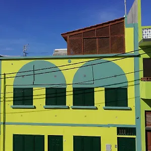 Appartement Residencial Chez Flor, Porto Novo